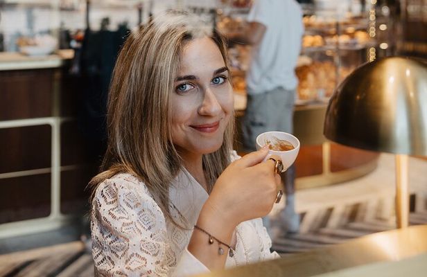 Milan coffee & history crawl with a licensed tour guide 