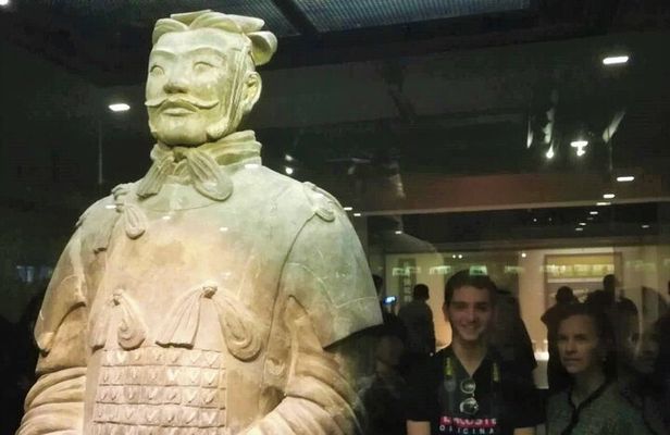 Terracotta Warriors Small Metro Group Tour 