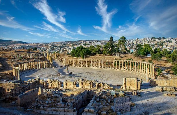 Histroy Tour in Jerash Ruins and Ajloun Castle