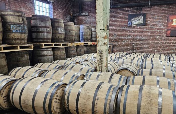 Private Louisville Bourbon Tour (Groups of 2-11) Old-Fo & More