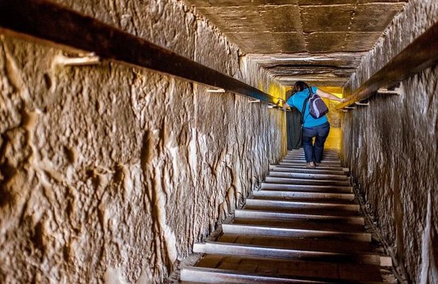 Full Day Private Tour to Giza Pyramids, Memphis, and Sakkara