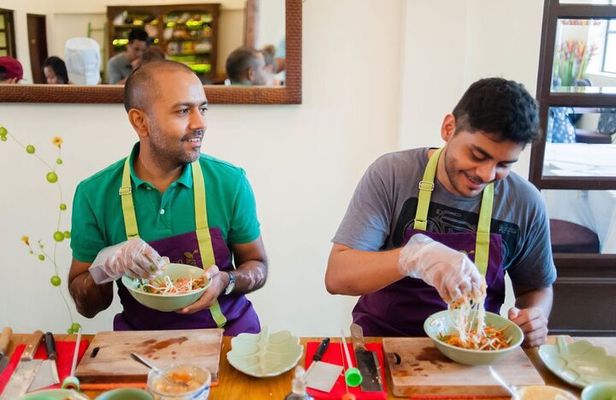 Exploring Cooking Class with Ben Thanh Market visit