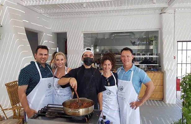 Private Tour: Santorini Cooking Class and Wine-Tasting Tour