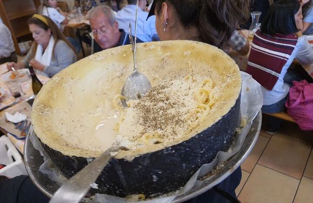 Tasty Prati and Vatican Neighborhood Wine and Food Tour