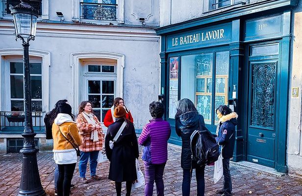 Montmartre Marvels: a Small Group Guided Stroll in Bohemian Paris