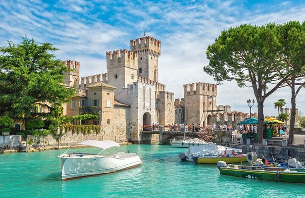 From Venice: Verona, Sirmione & Lake Garda with Boat Cruise