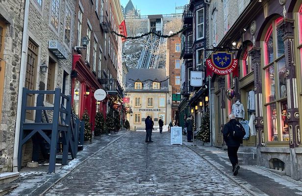 Quebec City : Winter Magic Walking Tour