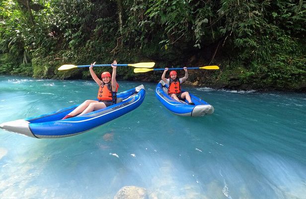 Private Kayak Adventure Experience in Río Celeste