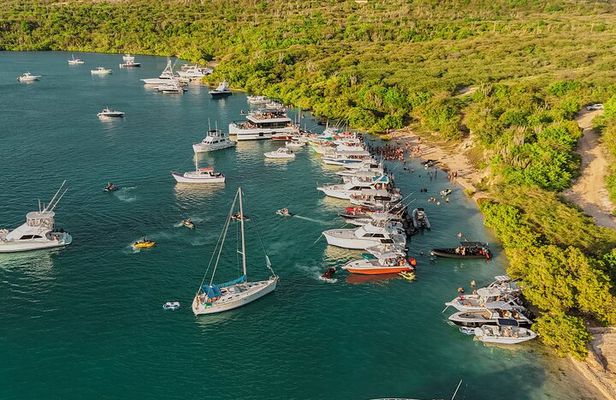 Sunday Boat Festival/Meet up with Dj’s, open bar & snacks