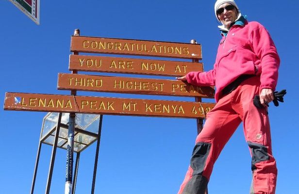 Day Tour in Mount Kenya from Nairobi with Lunch