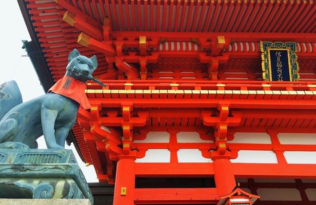 Private Fushimi Red Gates & Secret Bamboo Mountain Trekking Tour