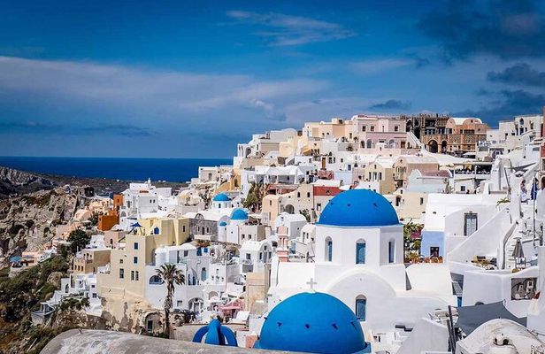Santorini Private Tour: Fully-Customized with Port & Hotel Pickup
