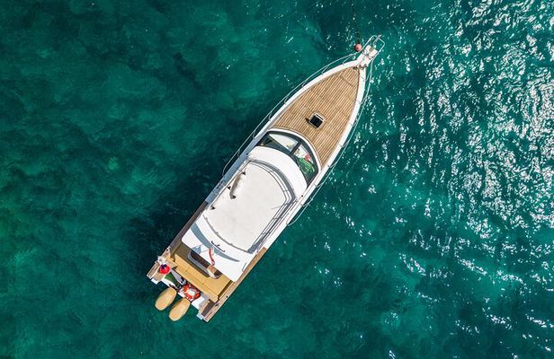 Full Day Private Tour to Nusa Penida by Motor Yacht