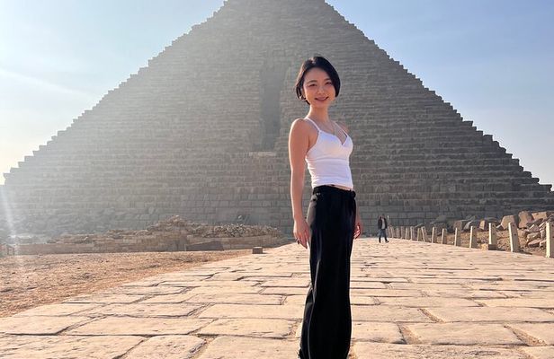 All Inclusive - Giza Pyramids , Sphinx- GEM ,Bazaar Shop , Lunch