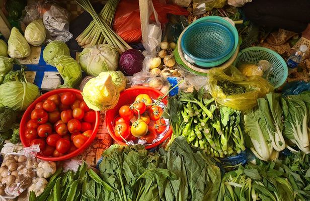 Hands on Cooking Class with Ben Thanh market visit