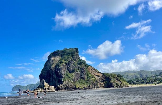 Piha Beach