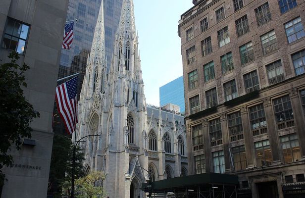 Walking Tour in 42nd Street from the East Side to the West Side