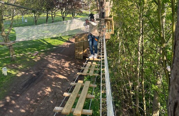 Treetop adventure course in the heart of Rouen