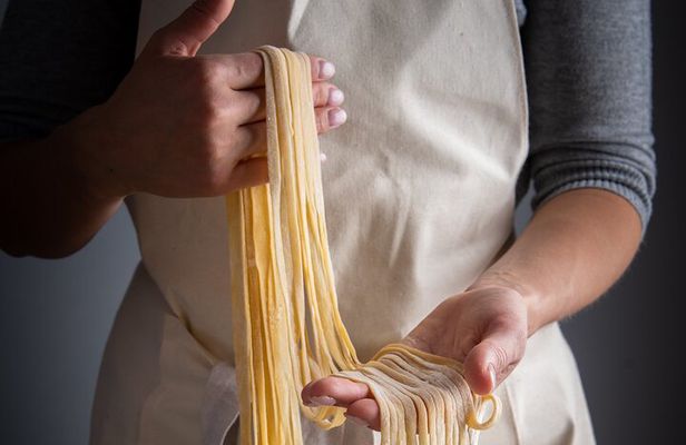 Colorful Tagliatelle & Walnut Ravioli – Home Cooking in Spoleto