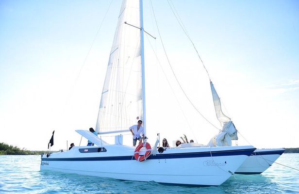 Bacalar Lagoon Private Catamaran Lunch and Drinks from Costa Maya