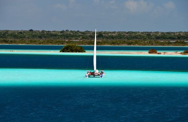 Bacalar Lagoon Private Catamaran Lunch and Drinks from Costa Maya