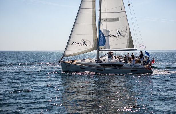 Sopot Yacht Cruise Around the Bay with Welcome Drink