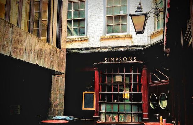 Charles Dickens Old London - A Private Tour