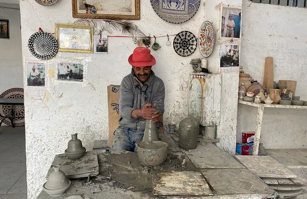 Discover the Artistry of Fez: A Guided Handicrafts Tour