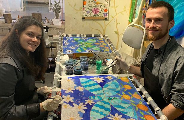 Private Class Paint your silk scarf with a Valencian artisan
