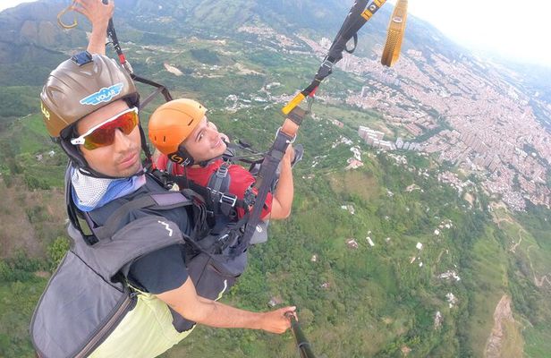 Guatape Private Adventure Tour with Paragliding