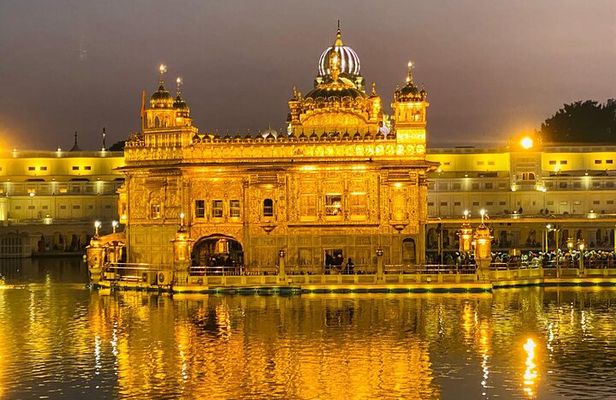 Golden Temple Night Ceremony and Light Visit Tour with Pick-Drop