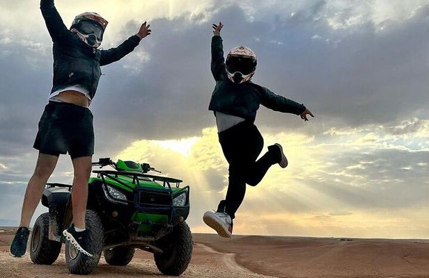 Agafay desert Package: Quad bike and camel experience & Dinner