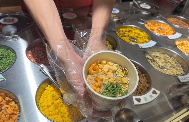 Yokohama: Cup Noodles and Ramen Museum Tour