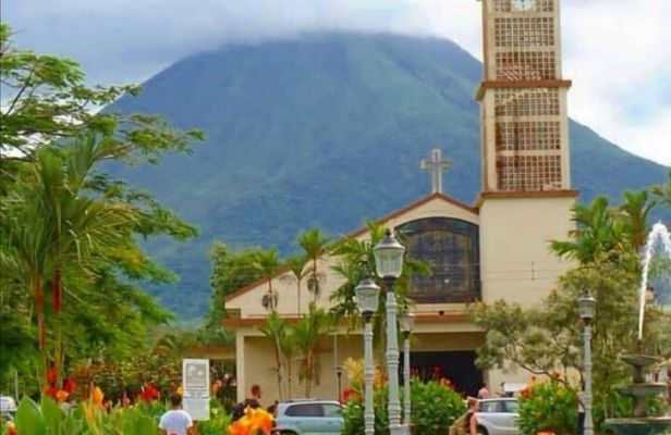 Transfers in La Fortuna, One-way or Round-Trip