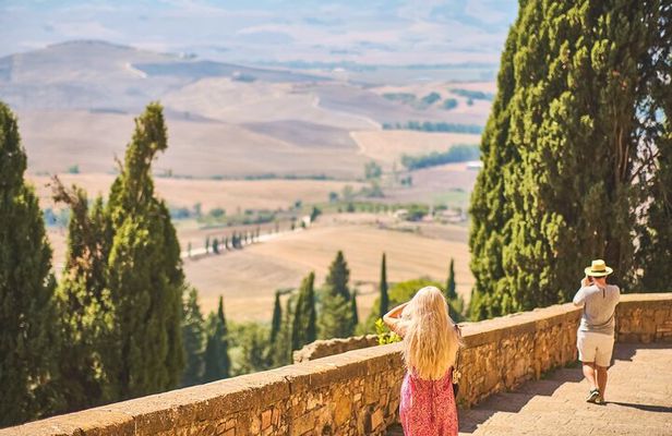 Tuscan Hills Tour: Val d’Orcia with 2 Wine and Cheese Tastings