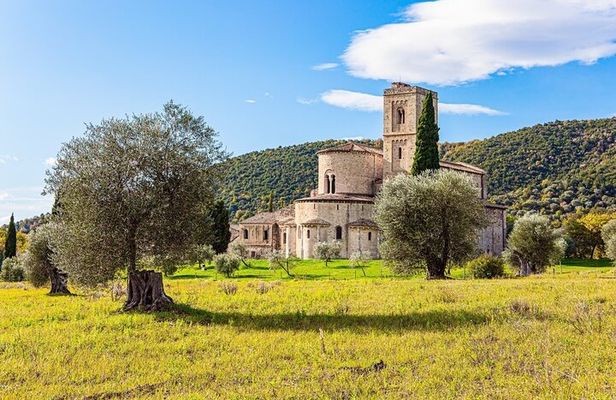 Lands of Brunello wine Pienza and Montalcino with Gourmet Lunch