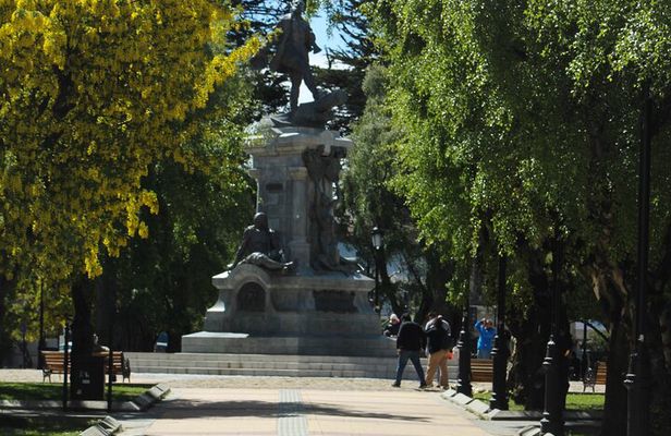 Private Punta Arenas Pioneers and Palacios City Tour