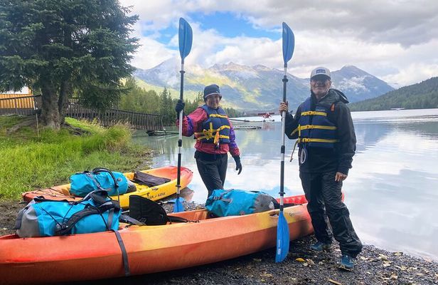 Multi Day Tour in Alaska Glamping and Kayaking