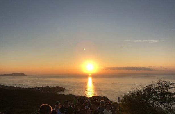 Diamond Head Hiking Experience with Roundtrip Transportation