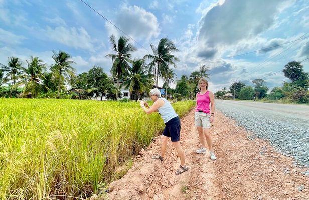 Exploring Kampot With SUV Car By English Local Tour Guide