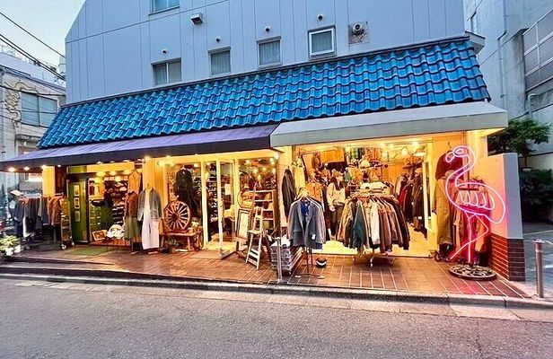 Tokyo Private Vintage Shopping Tour in a Town of youth culture