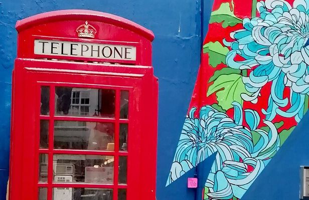 London Rocks! Private Music Walking Tour in Soho 2hrs