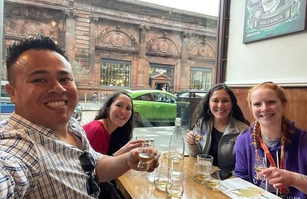 Private Edinburgh Walk and Whisky Tour