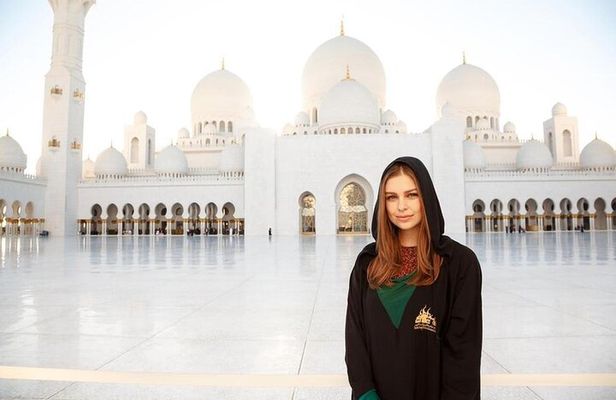 From Dubai to Abu Dhabi Premium Full Day Sightseeing Tour