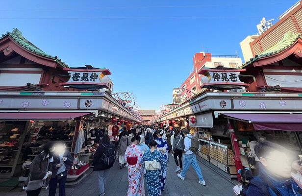 Tokyo, Walking Tour of Sensoji Temple and Surroundings in Asakusa