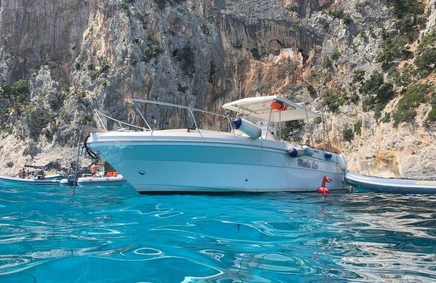 Gulf of Orosei Speedboat Trip with Aperitif from Cala Gonone