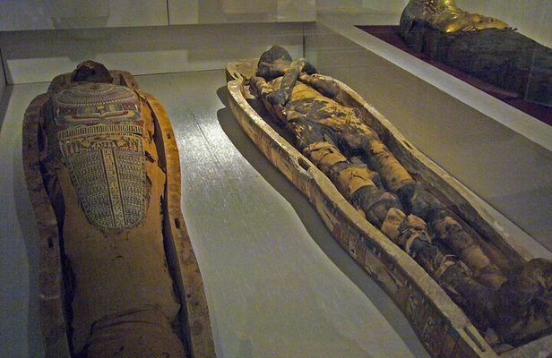 Tour East Bank Temples and Museums in Luxor