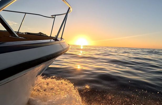 Sunset Cruise along Waikiki Coastline