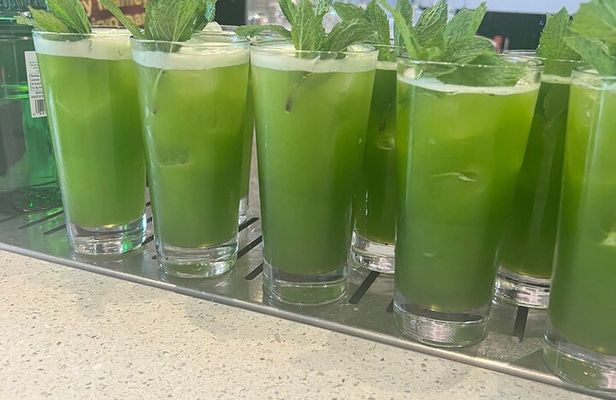 South Beach Cocktails & Bites Tour; Walking Tour Miami Beach