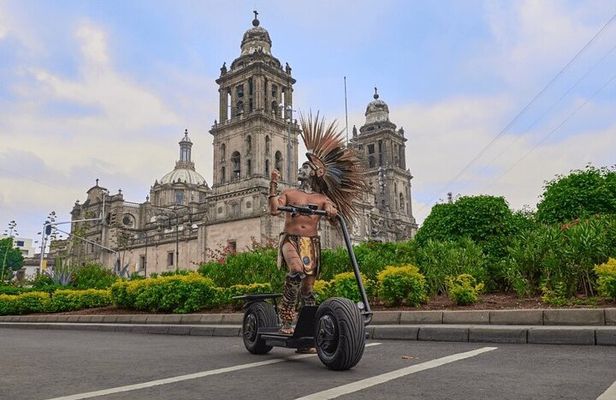 2 Hours Private Tour with Electric Scooter in Mexico City